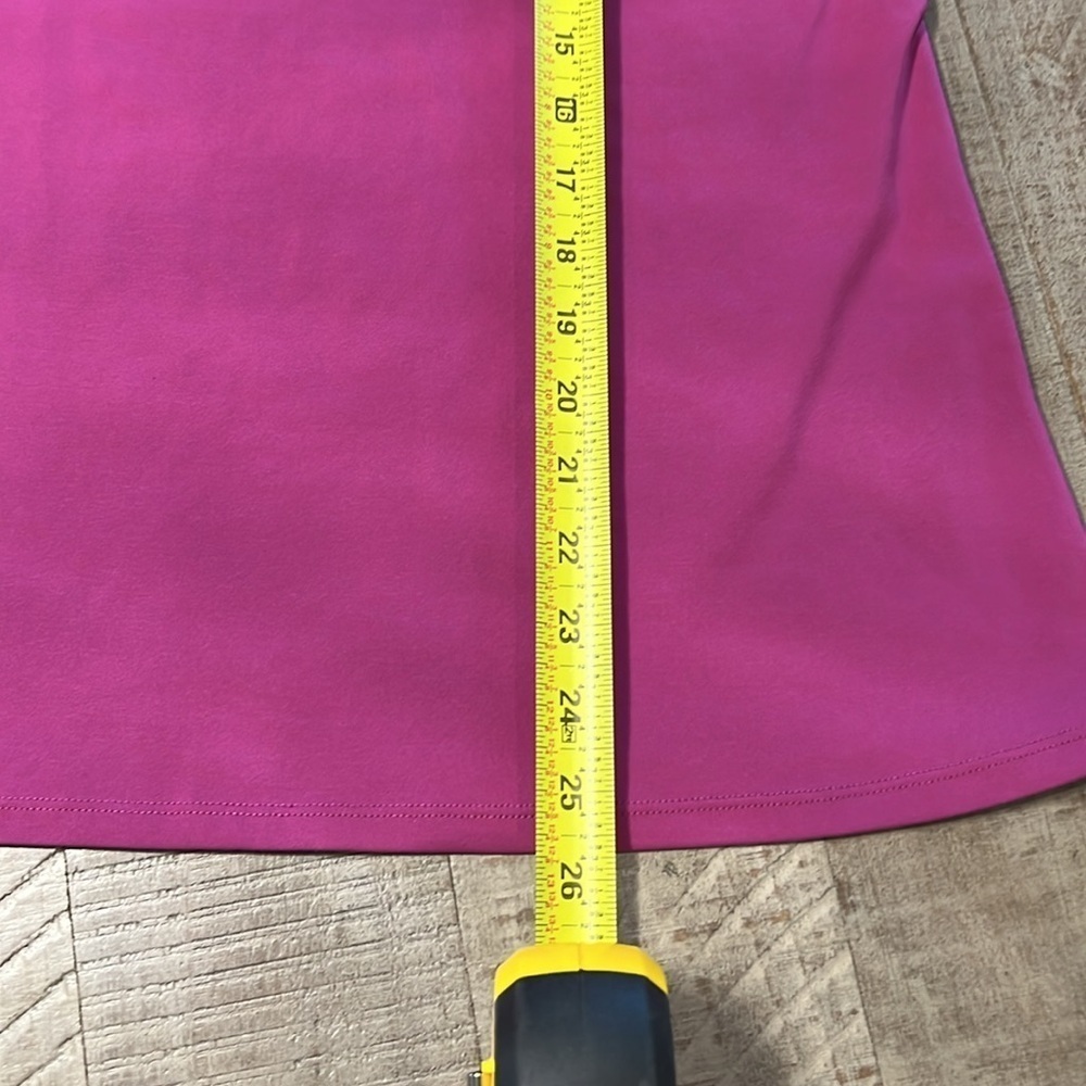 Fabletics Asymmetrical Exercise Top! - image 4